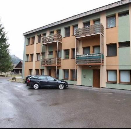 Appartement Apartman Vil Liptovsky Jan à Liptovský Mikuláš Extérieur photo