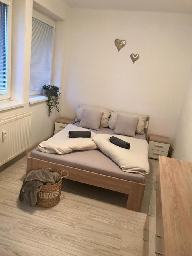 Appartement Apartman Vil Liptovsky Jan à Liptovský Mikuláš Extérieur photo